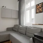 Rentplanet - Nadodrze Apartament *